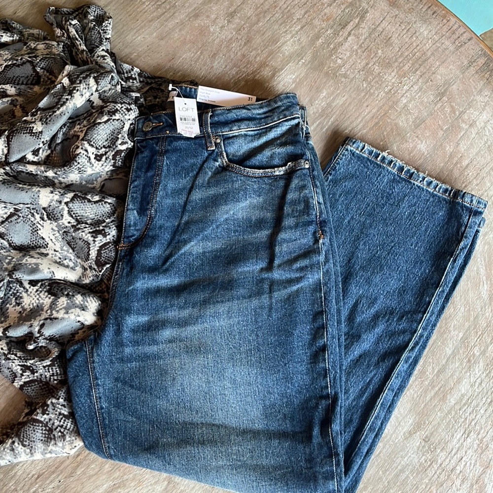 Loft NWT Straight Crop High Rise Curvy Jeans.  Size 31.